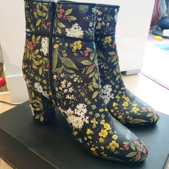 Wittner Shoes - Wittner Floral Heels